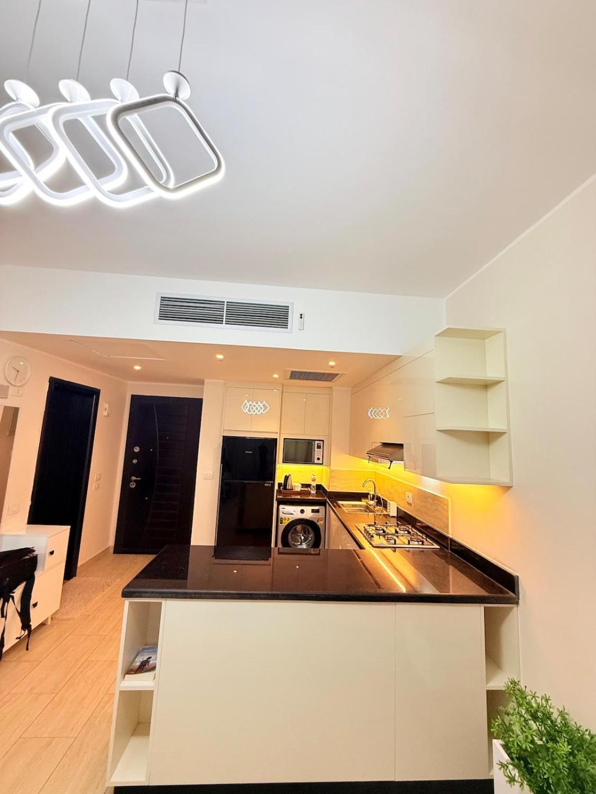 1 Very And Quiet Apartment *